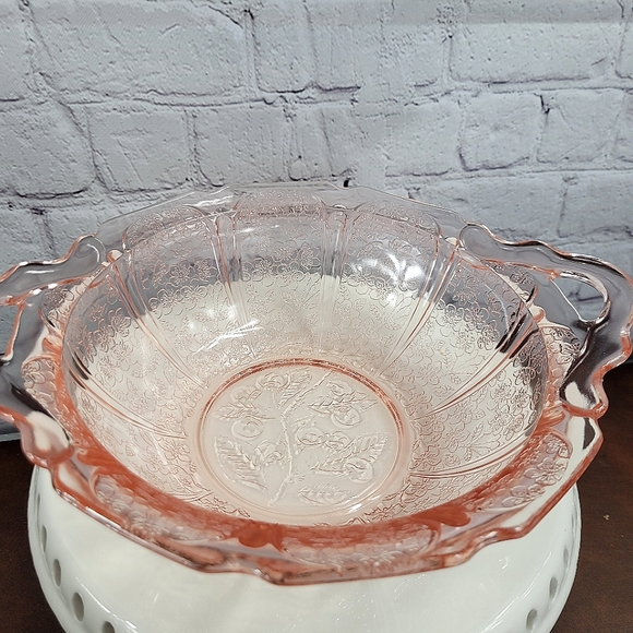 Jeannette Glass Pink Depression Glass Cherry Blossom Two Handle Serving Bowl - Picture 2 of 6